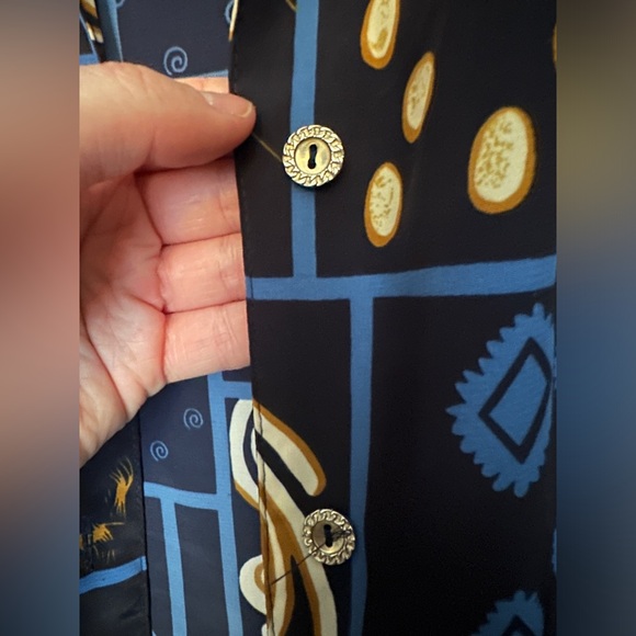 Patterned button up shirt - 100% polyester - Picture 4 of 8